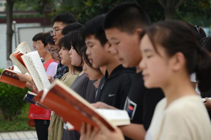 “全民阅读 书香方城”暑期公益晨读再掀热潮