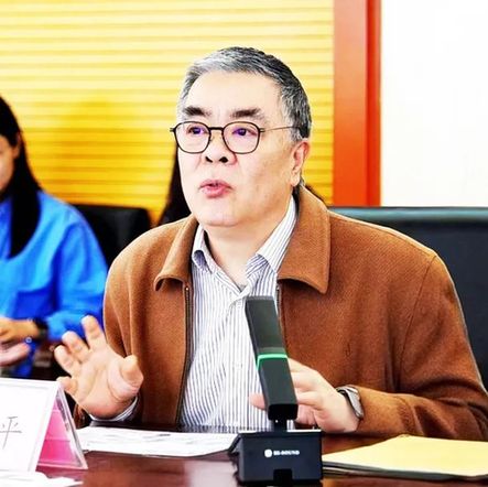 “美术好书”推荐评审会议在京举行