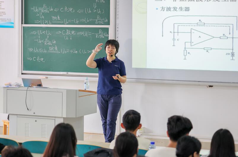 刘斯：在星空与讲台之间，书写时间的答案