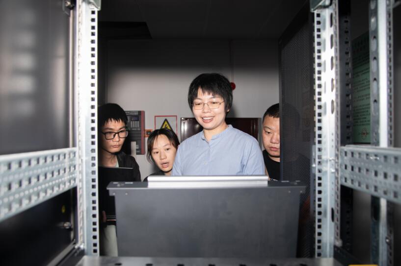 刘斯：在星空与讲台之间，书写时间的答案