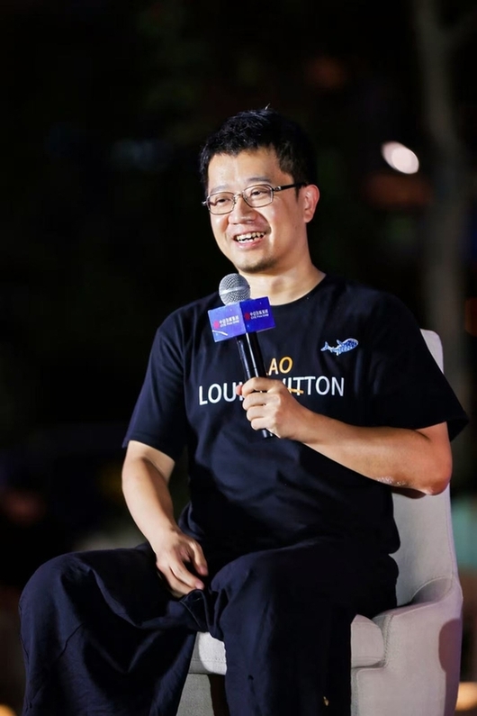 星空下的文学之夜 周晓枫、马伯庸、张玮畅谈文学与人生