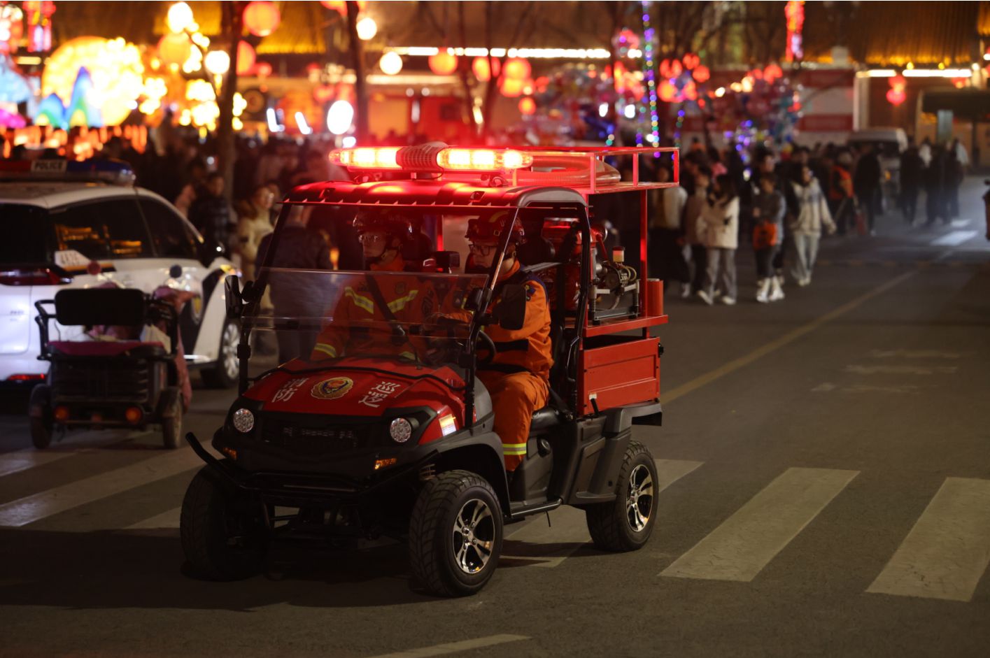 新春走基层丨24小时暖心巡逻，为古城春节“亮灯护航”