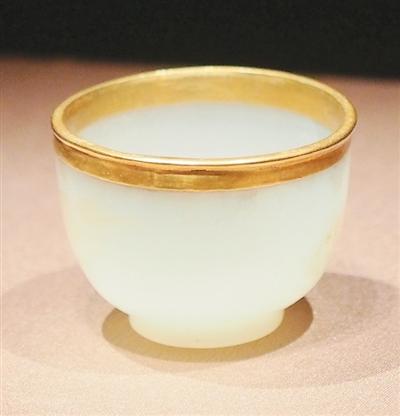 窥见“小孩”身后的大时代