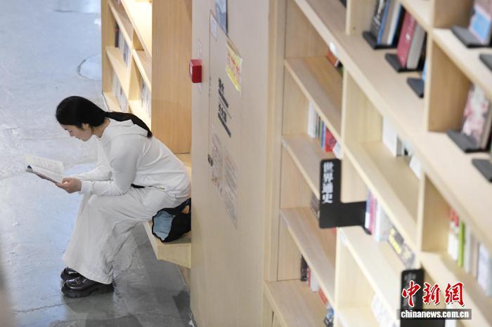算法时代,如何让阅读更加深入?
