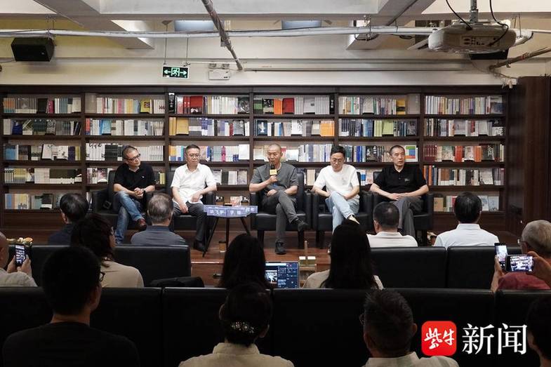 王干：一个“在场”的批评家，与四十年的文学现场