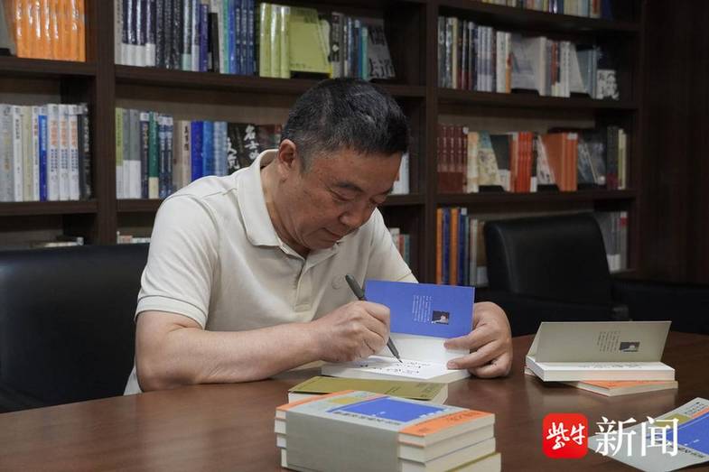 王干：一个“在场”的批评家，与四十年的文学现场