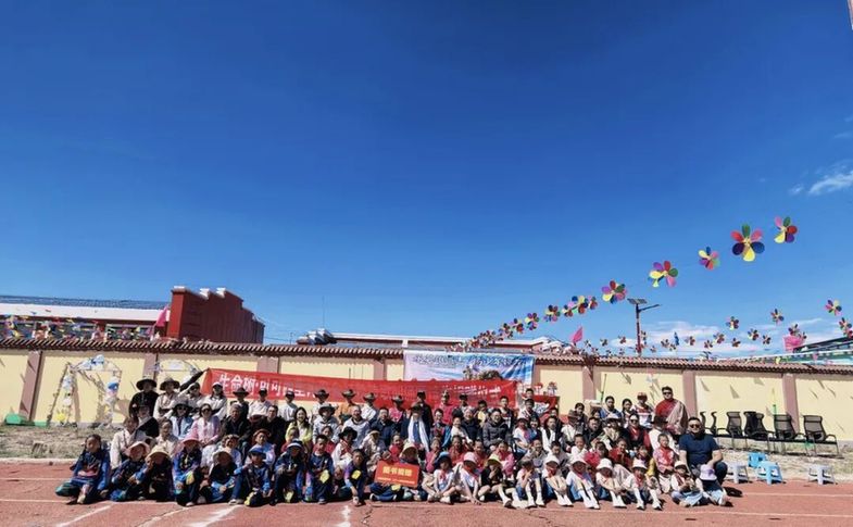 生命树·可可西里诗会在青海治多举行