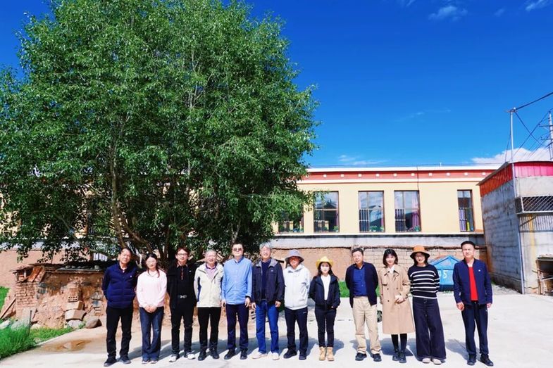 生命树·可可西里诗会在青海治多举行