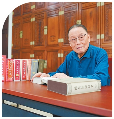 为现代汉语“绘制画像”的人(人文观察)