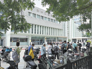 公共图书馆假期有多“卷”?