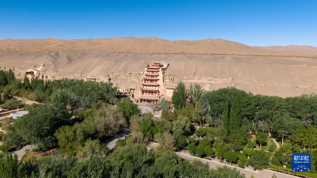 敦煌夏季旅游持续升温