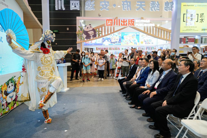 记者手记：香港书展的“热辣鲜香”