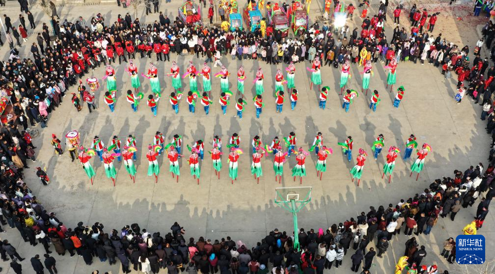 多彩活动迎接元宵节