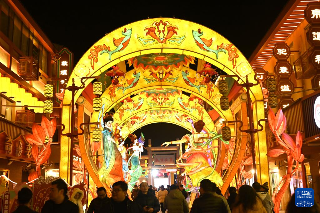 多彩活动迎接元宵节