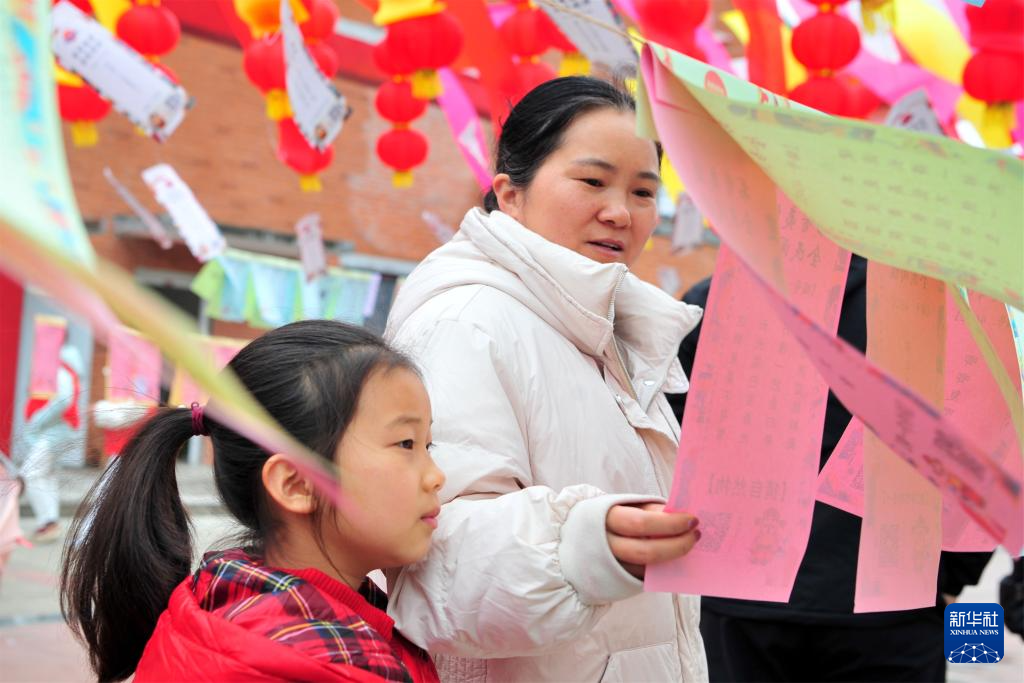 多彩活动迎接元宵节
