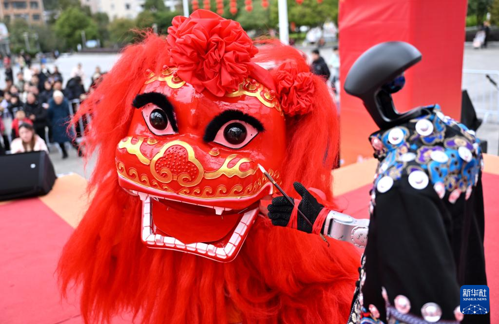 多彩活动迎接元宵节