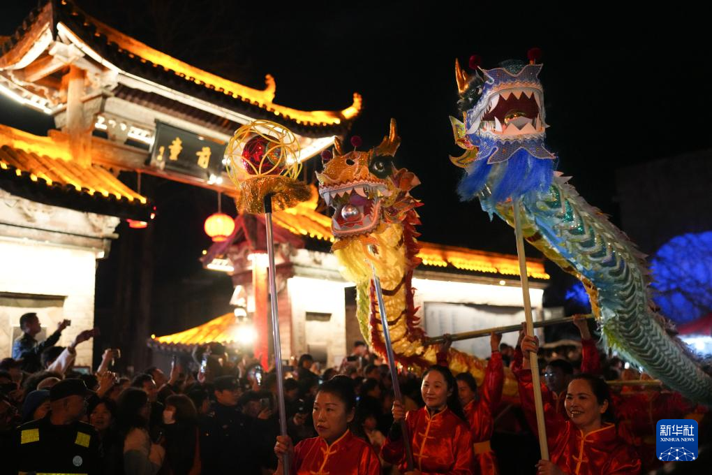 多彩活动迎接元宵节