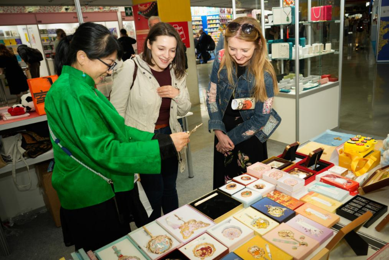 波兰华沙国际书展传递中国文化魅力